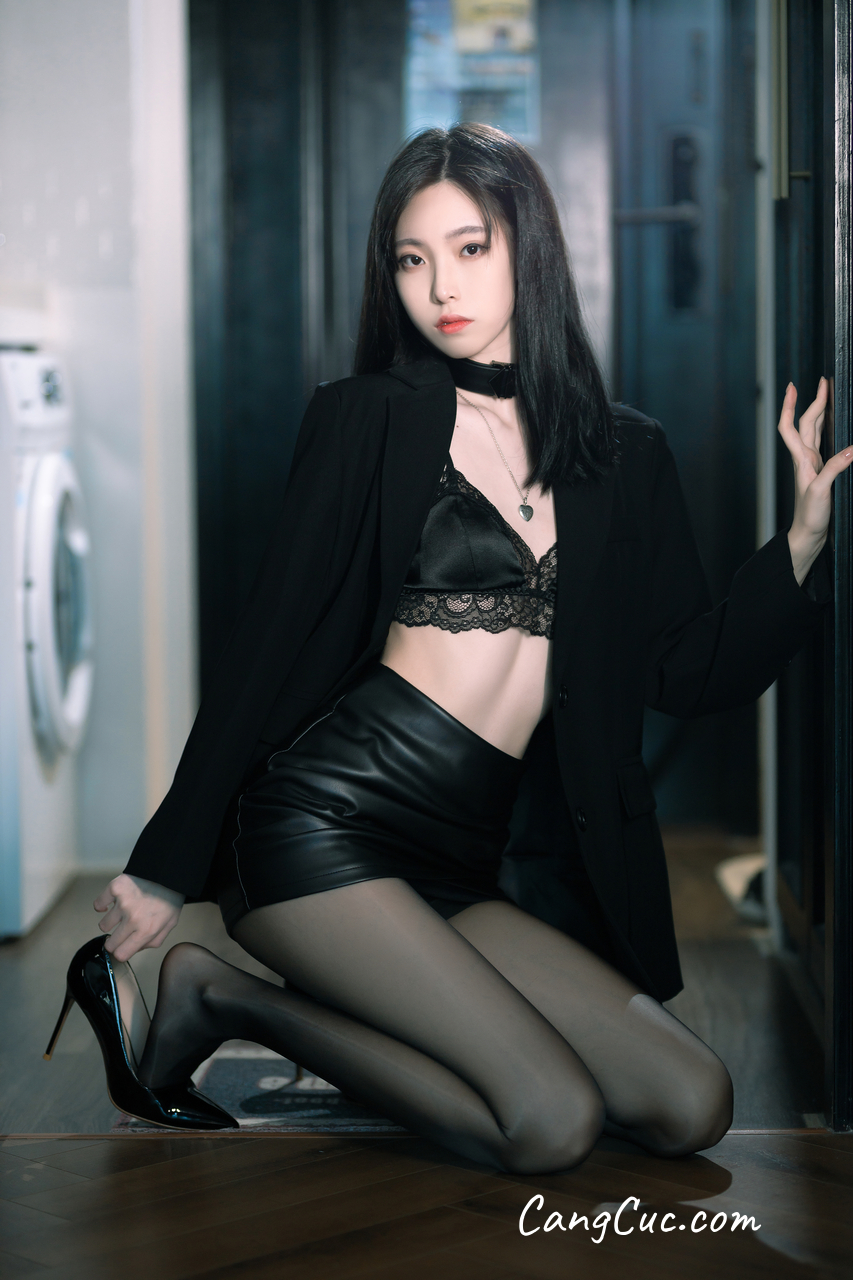 Coser@许岚LAN - 黑丝西装